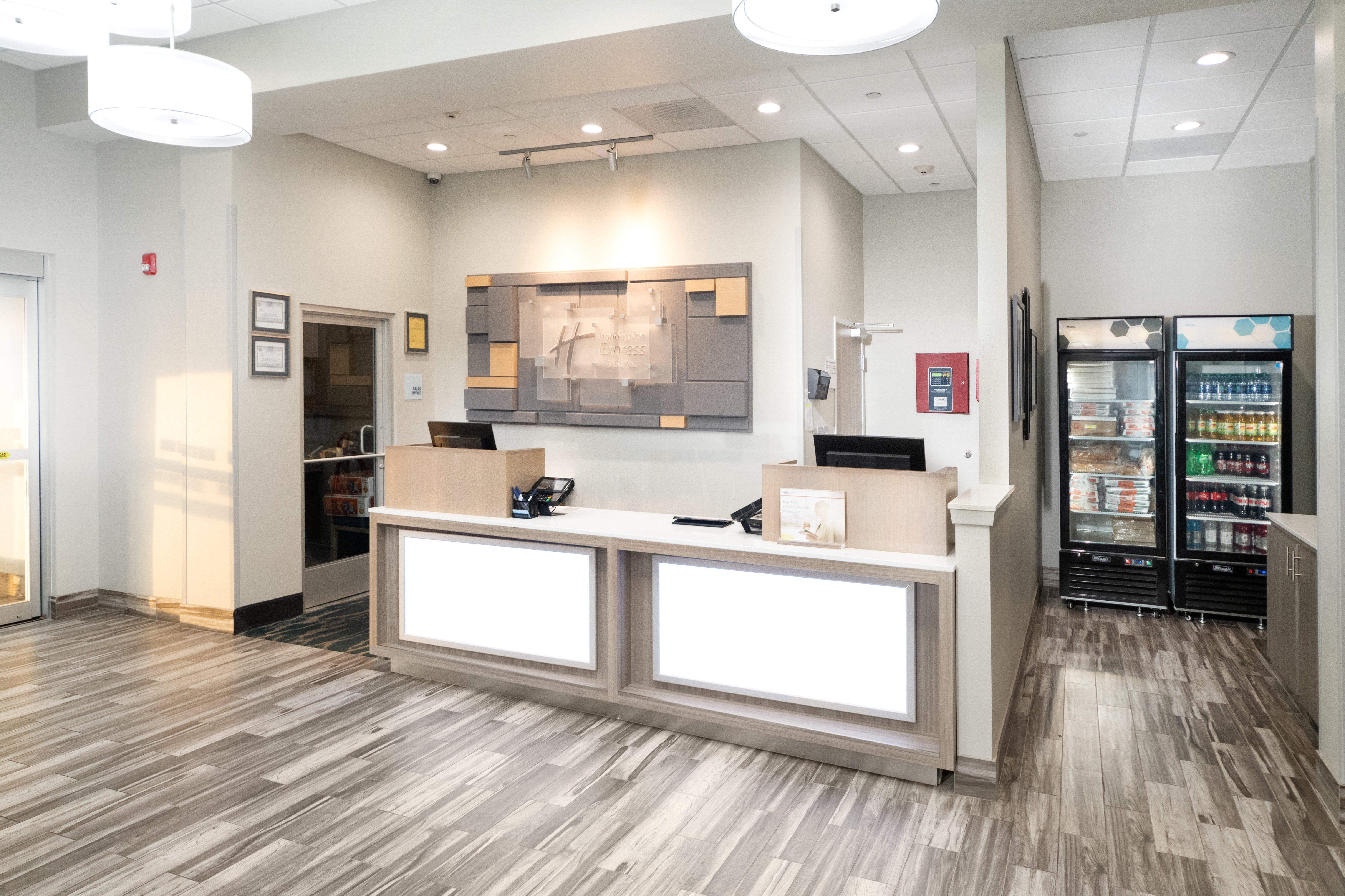 Holiday Inn Express & Suites Memphis Arpt Elvis Presley Blv By Ihg Bagian luar foto
