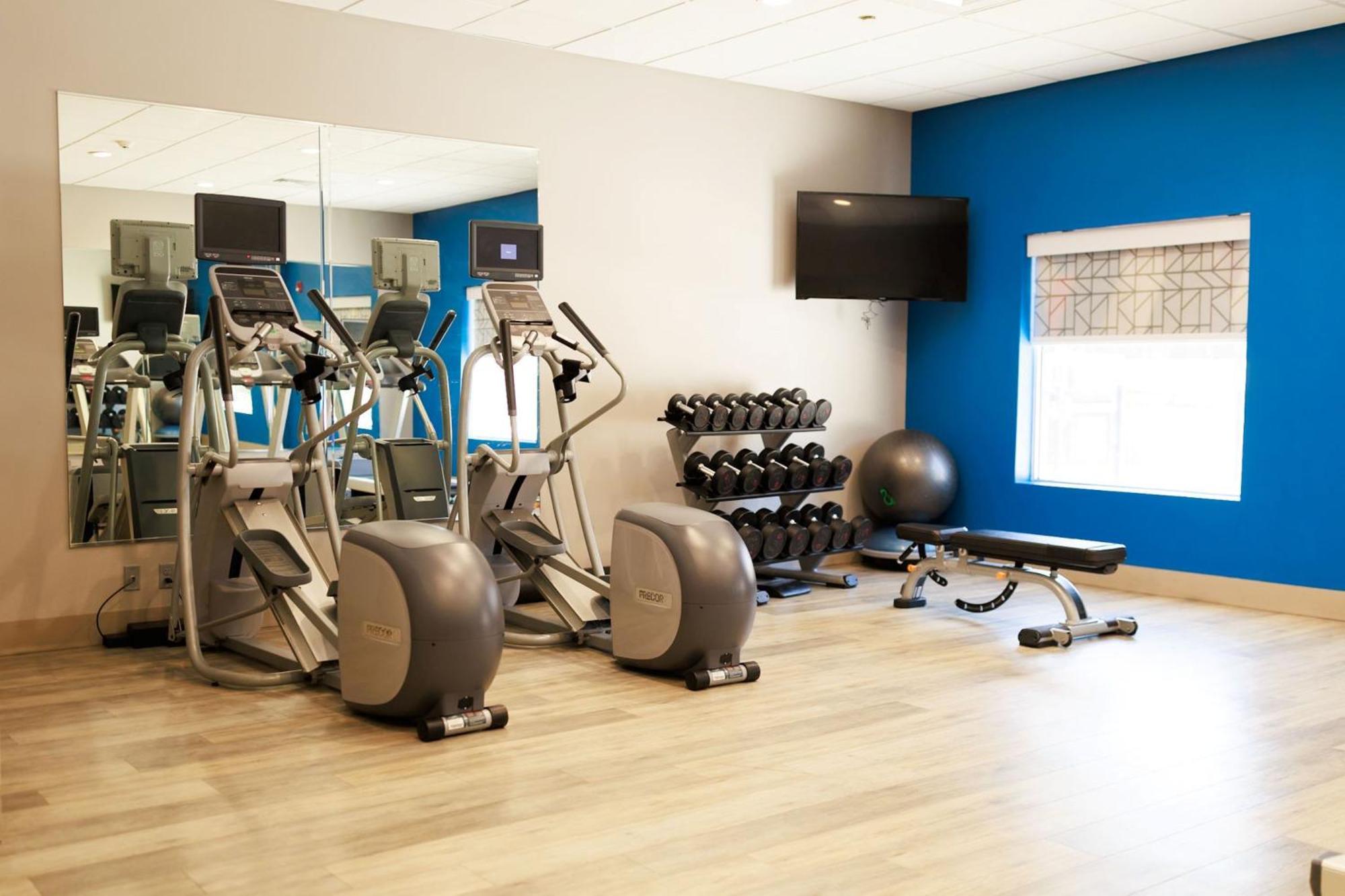 Holiday Inn Express & Suites Memphis Arpt Elvis Presley Blv By Ihg Bagian luar foto